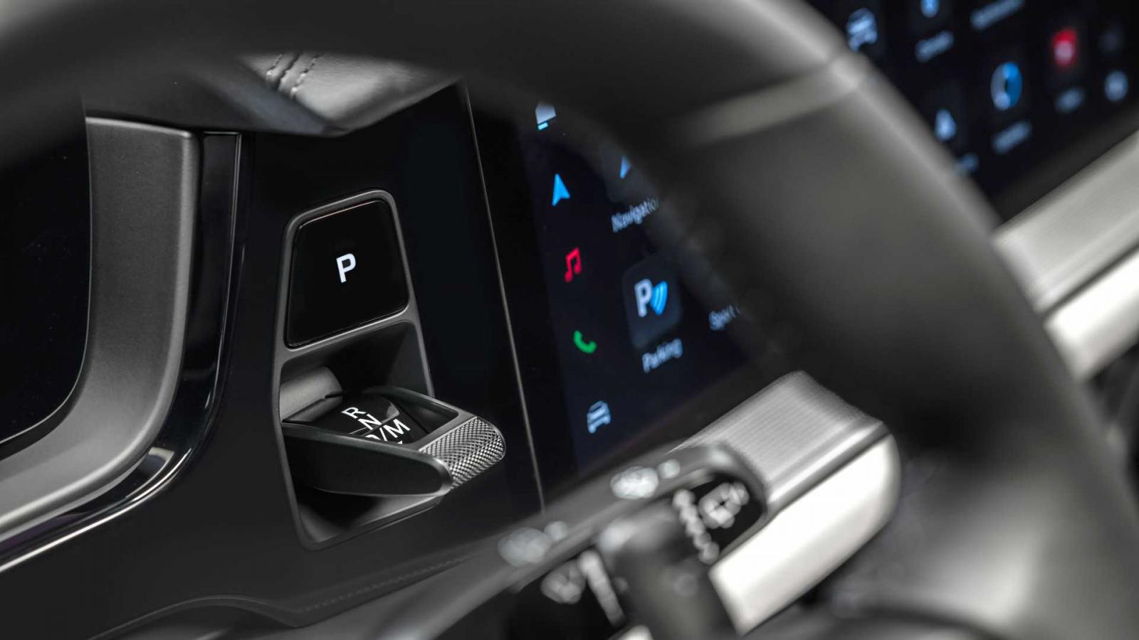 Αποκάλυψη για την καμπίνα της ανανεωμένης Porsche Cayenne